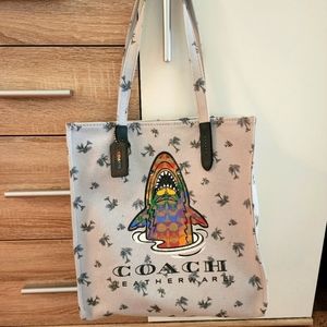 Coach large tote bag